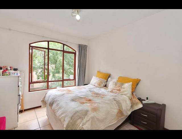 1 BEDROOM PROPERTY TO RENT IN LONEHILL